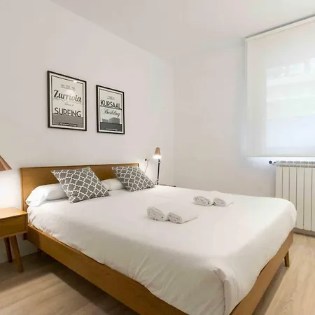 The Collection - Gloria Σαν Σεμπαστιάν